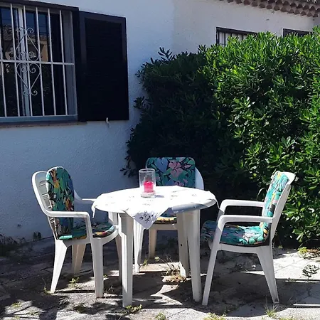 Ferienhaus In Meeresnaehe, Privater Pool, Garten Und Kostenlose Fahrraeder